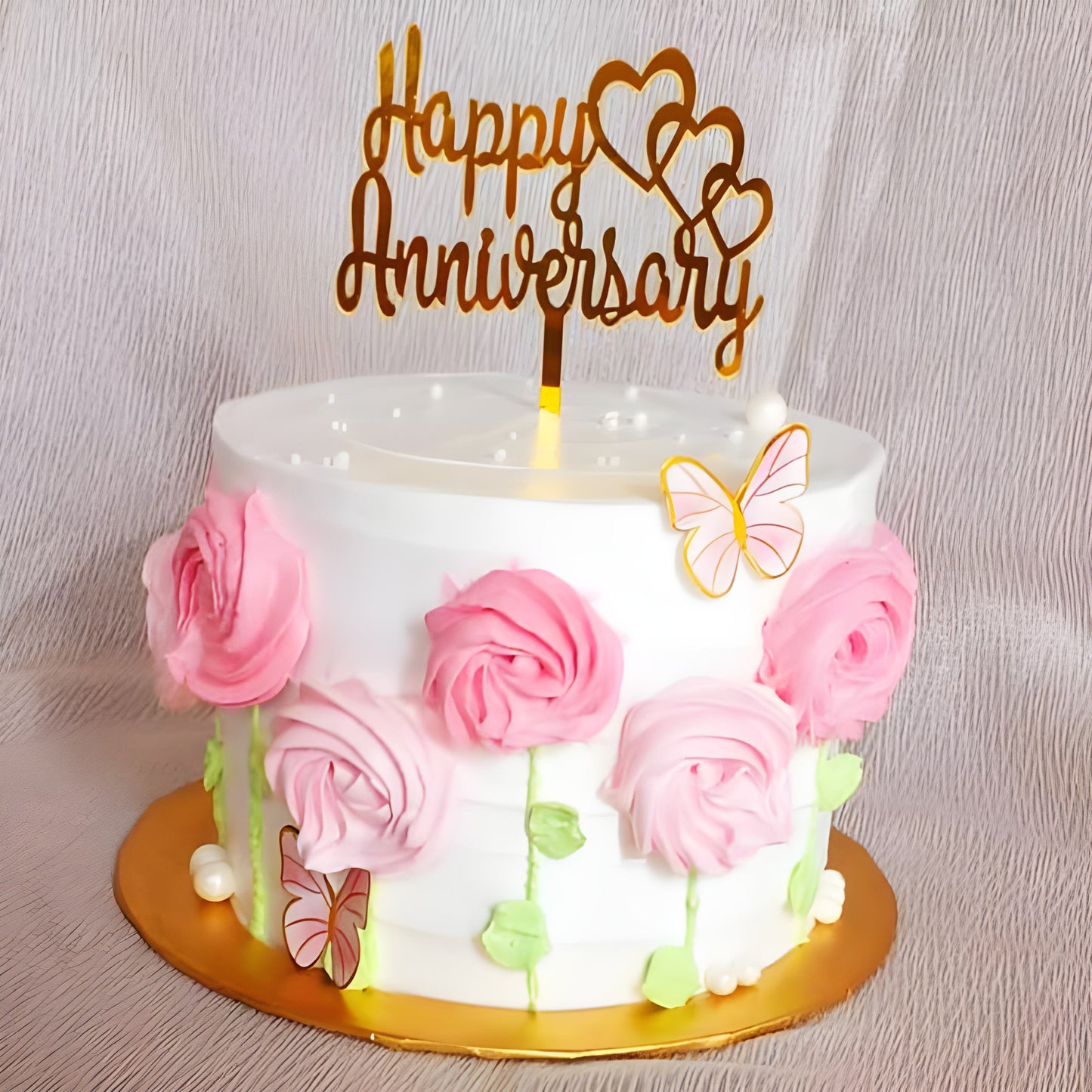Anniversary cream flora cake