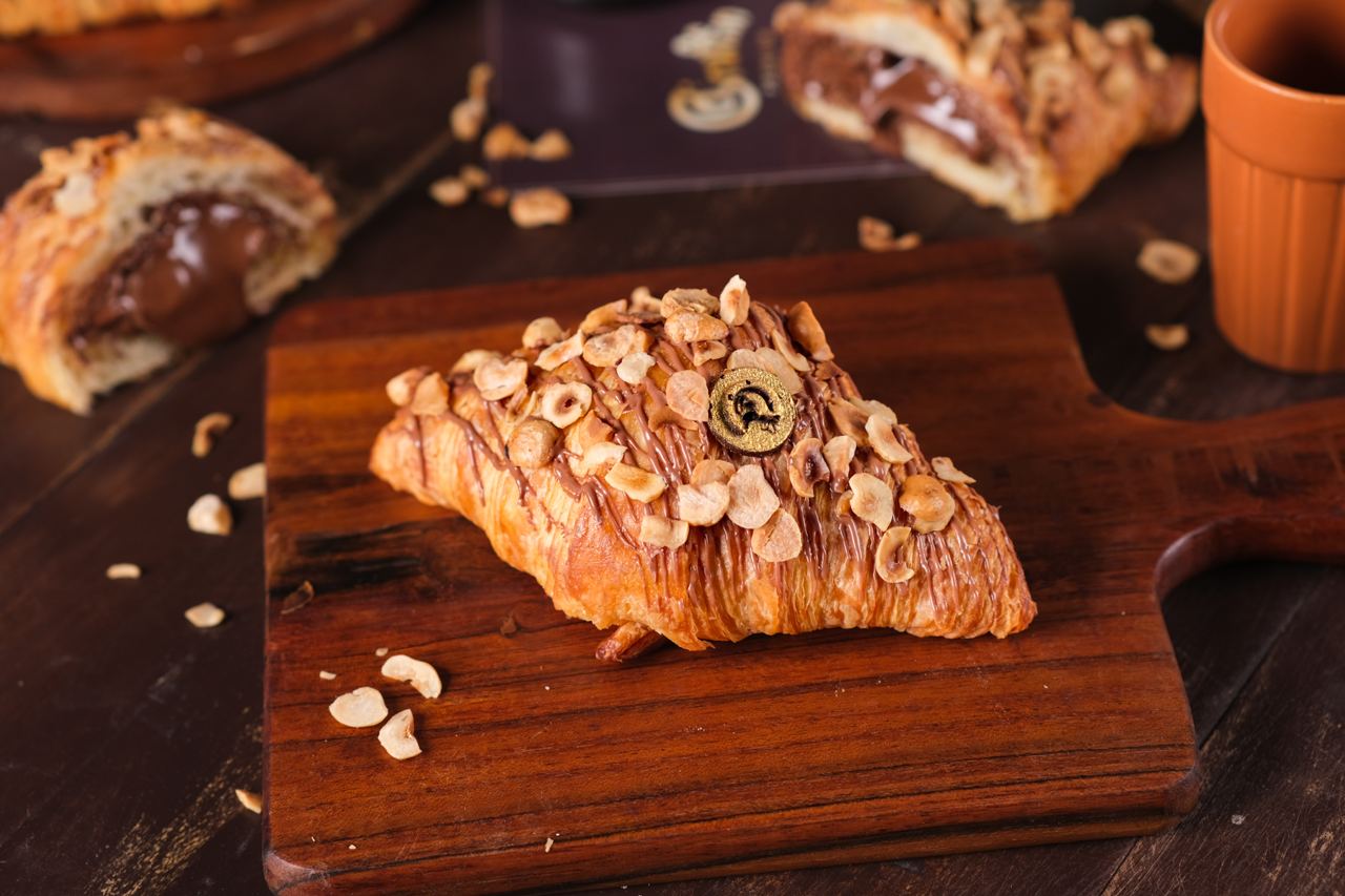 Hazelnut Croissant (Pack of 2)