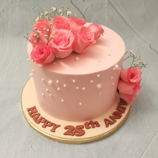 Elegant pink rose cake