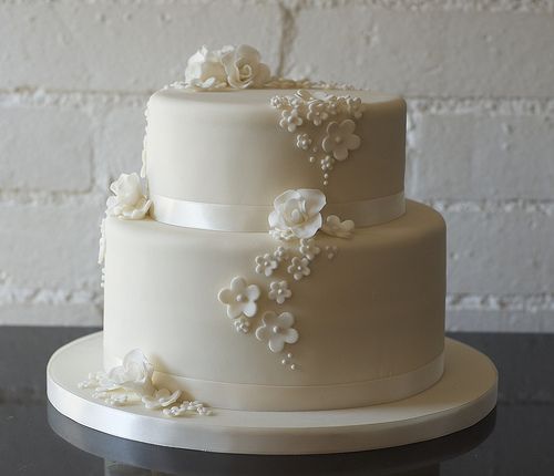 Elegant Anniversary Cake