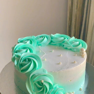 desiner green flower cake